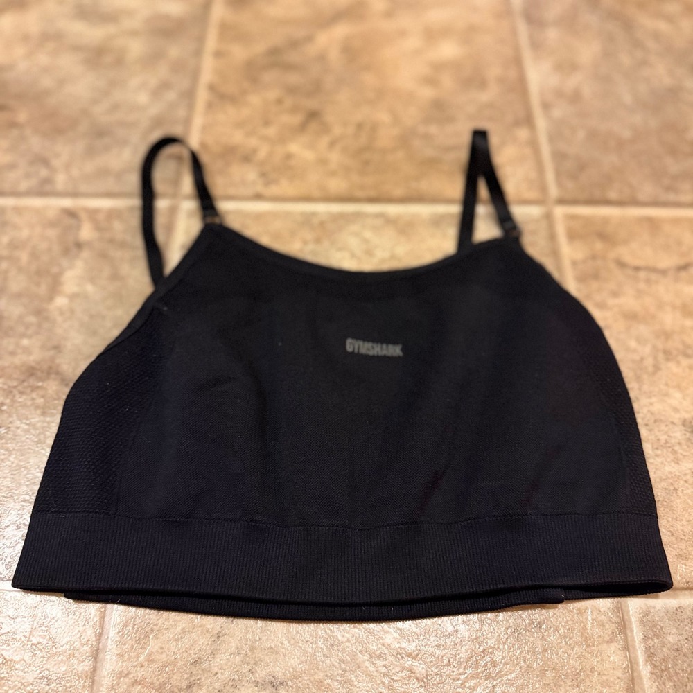 Gymshark Vital Seamless 2.0 Sports Bra Black Small GLSB4247-AW20 no bra pads